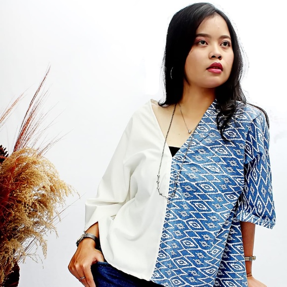 0120/ Blue White Cropped Kaftan Batik Pattern, Cotton Caftan Top,Women's Top - Picture 2 of 11